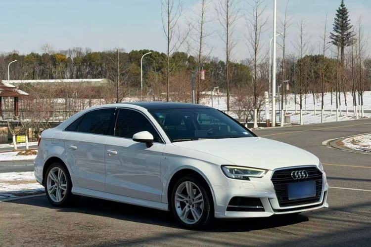 Used Audi A3 2019 Limousine 35 TFSI Fashion Edition China V standard
