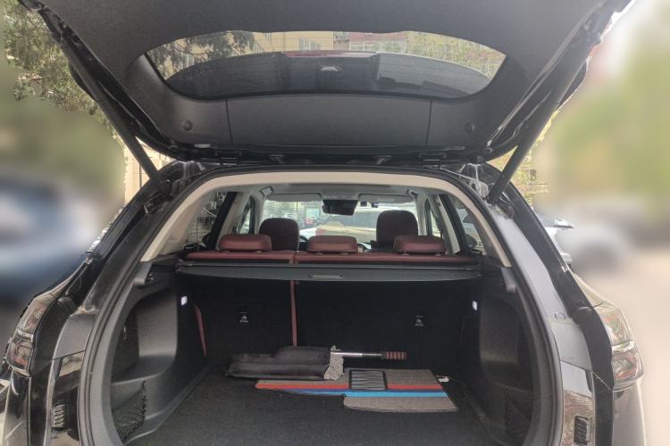 Used Hongqi HS5 2025 2.0T Two-Wheel Drive Flagship Pro Edition Trunk