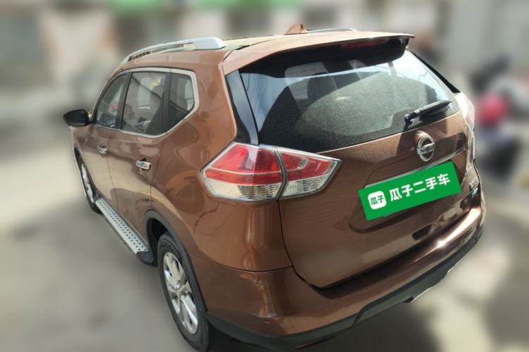 Used Nissan X-Trail 2014 2.5L CVT Leading Edition 4WD
