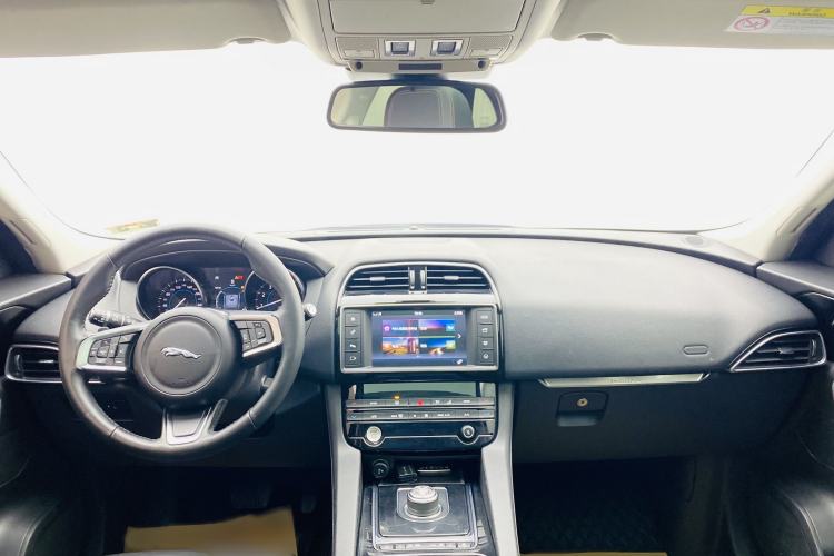 Used Jaguar F-PACE 2018 2.0T Four-Wheel Drive Urban Luxury Edition