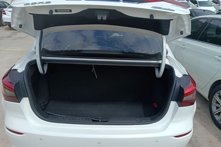Used CHANGAN Eado 2019 High-Energy Edition 1.6L GDI Automatic Pioneer Model China VI Standard
