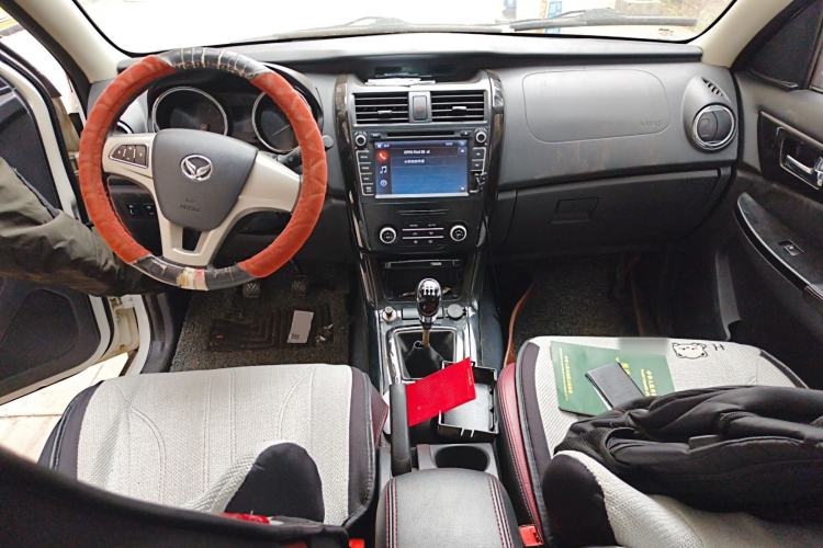 Used HYOSOW S3 2015 1.5L Luxury Model China V Standard
