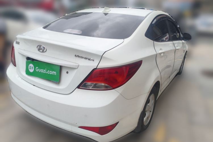 Used Hyundai Verna (older generation) 2014 1.4L Automatic Smart GLS Rear Right 45 Deg