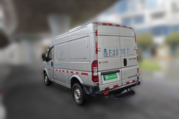 Used Dongfeng Yufeng 2018 2.3T Logistics Vehicle A100 Luxury Edition Short Wheelbase Mid-Roof Design 5–9 Seater
