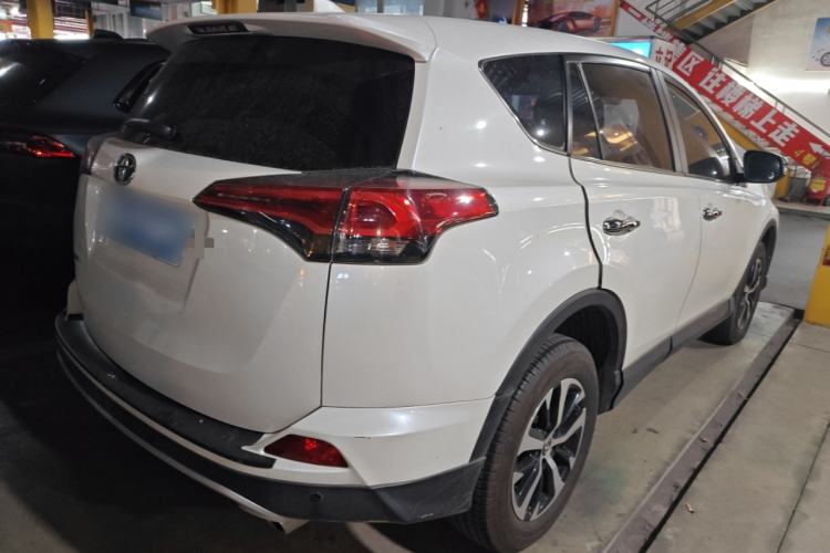 Used Toyota RAV4 2019 2.0L CVT Two-Wheel Drive ZhiShang Version China VI Standard

