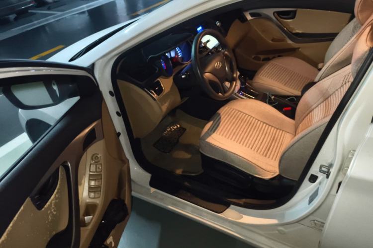 Used Hyundai Elantra (5th Generation / Langdong) 2012 1.6L Automatic Fashion Edition