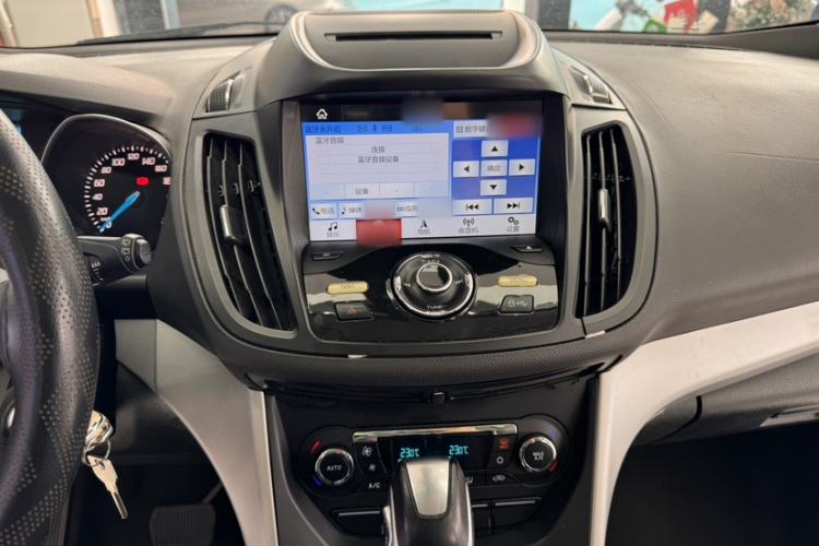 Used Ford Kuga 2015 1.5L GTDi Two-Wheel Drive Fashion Edition Audio And AC Panel