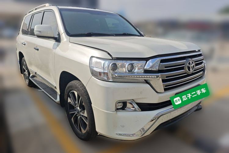 Used Toyota Land Cruiser 2015 4.6L V8 Middle East Limited Edition Front Right 45 Deg
