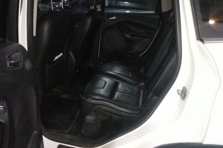 Used Ford Kuga 2013 2.0L GTDi Four-Wheel-Drive Sport Model Interior 4