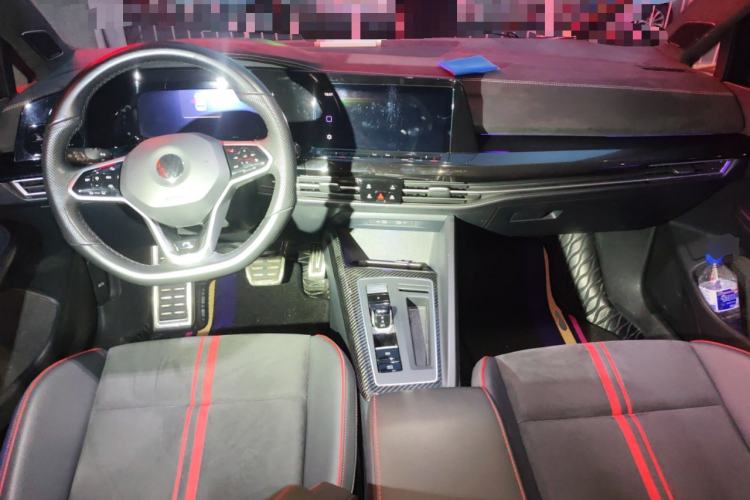 Used Volkswagen Golf 2021 280TSI DSG R-Line Center Console