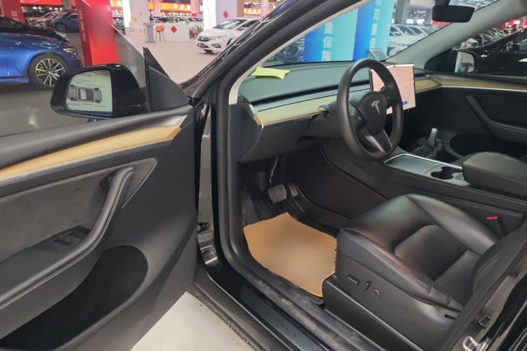 Used Tesla Model Y 2021 Standard Range Rear-Wheel Drive Version