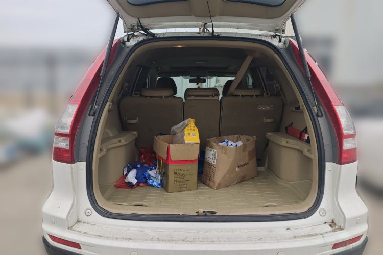 Used Honda CR-V 2010 2.4L automatic four-wheel drive luxury version Trunk