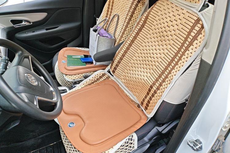 Used Buick Encore 2015 1.4T Automatic Two-Wheel Drive Urban Elite Version Left Front Seat