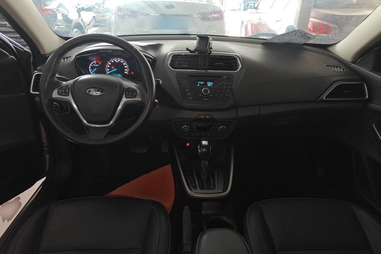 Used Ford Escort 2015 1.5L Automatic Fashion Model Center Console