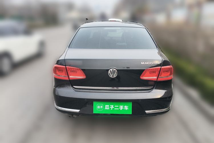 Used Volkswagen Magotan 2012 Facelift 2.0 TSI Prestige Model
