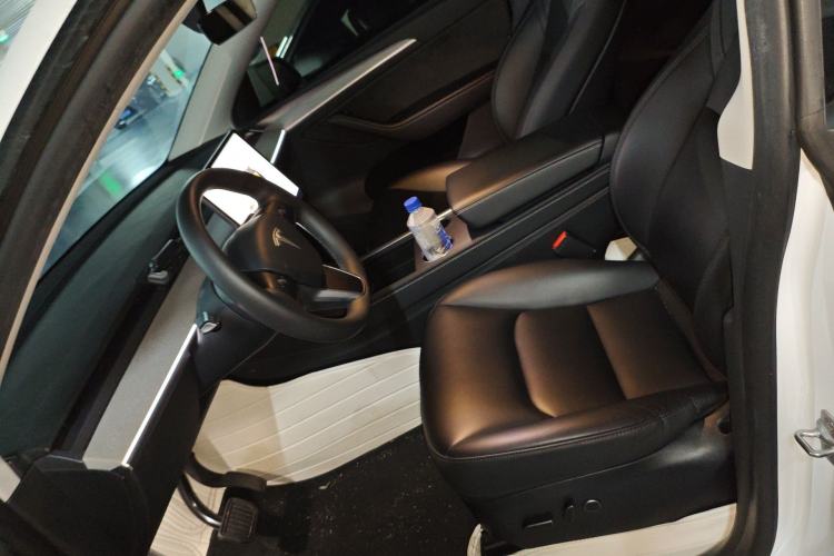 Used Tesla Model Y 2024 Rear-Wheel-Drive Version Left Front Seat