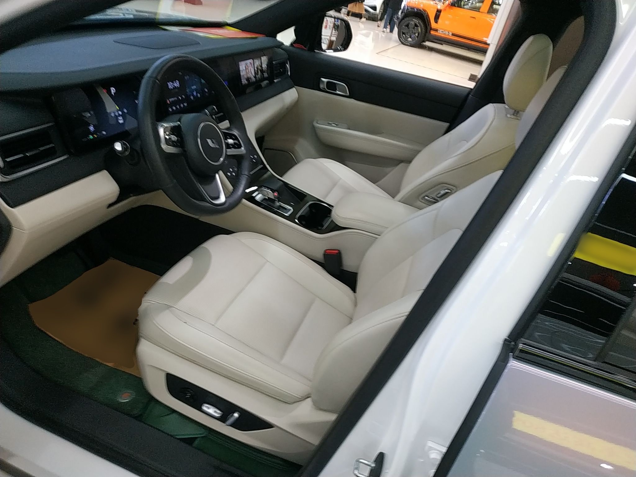 Переднее сиденье в автомобиле