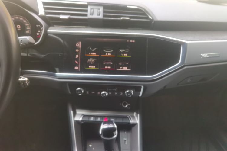 Used Audi Q3 2021 35 TFSI Progressive Dynamic Edition
