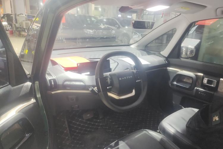 Used Baojun KiWi EV 2022 Designer Lite Edition Lithium Iron Phosphate Center Console