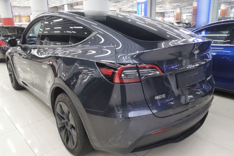 Used Tesla Model Y 2024 Rear-Wheel-Drive Version Rear Left 45 Deg