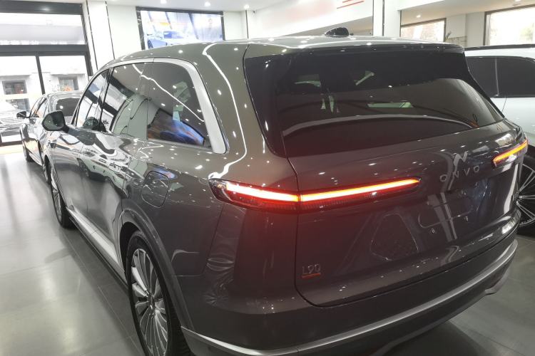 Used ONVO Luxeed L90 2025 Model—Ultra Six-Seater Version Rear Left 45 Deg