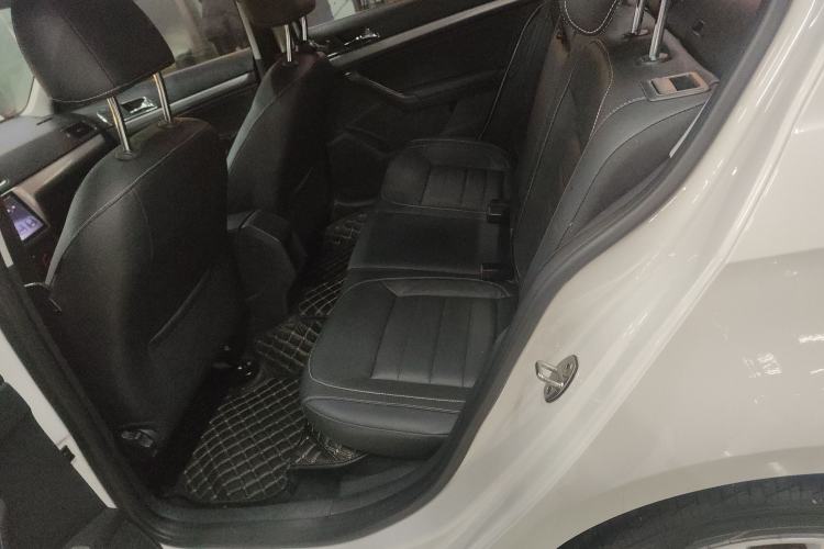 Used Volkswagen Lavida 2017 1.6L Manual Comfort Edition