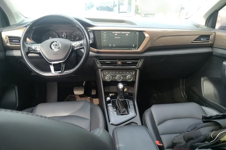 Used Volkswagen Tharu 2020 280TSI Two-Wheel Drive Luxury Edition China VI Standard Center Console