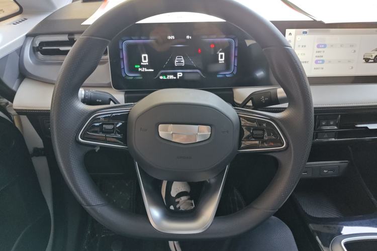 Used Geometry E Firefly 2024 401km Starlight Steering Wheel