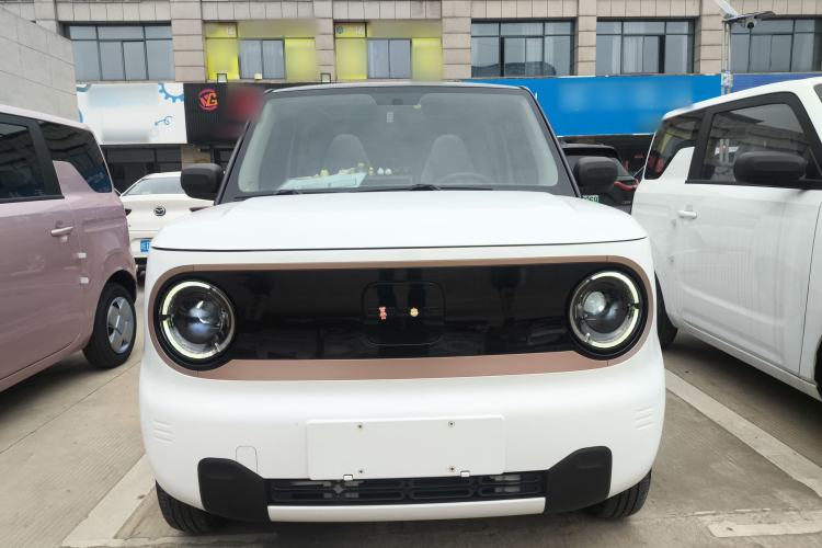 Used Geely Galaxy Panda 2023 Panda Mini New Year Edition Treasure Bear
