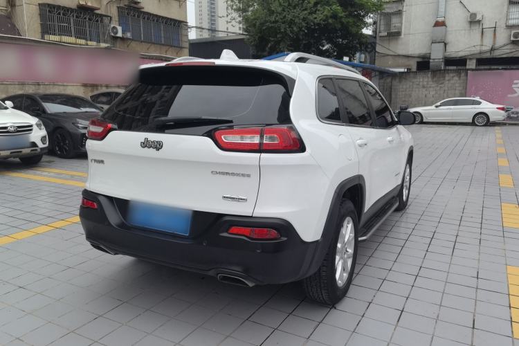 Used Jeep Cherokee 2016 2.4L Leading Edition Rear Right 45 Deg