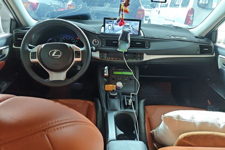 Used Lexus CT 2013 CT200h Elite Edition Center Console