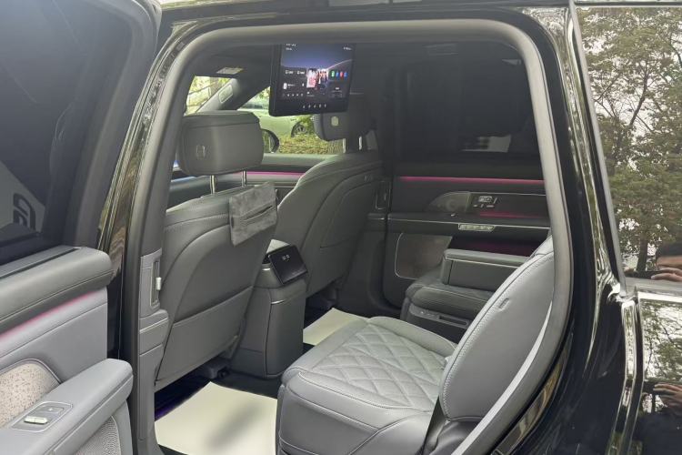 Used Nio ES8 2026 Model 6-seat Executive Signature Edition Interior 9