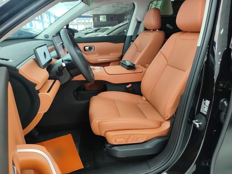 Used Leapmotor C16 2026 Extended-Range 280 LiDAR Zhizun Edition 6 Seats — 14