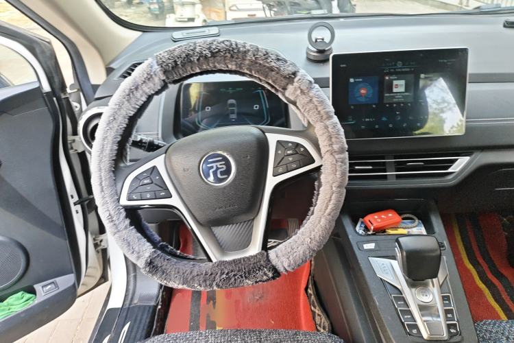 Used BYD Yuan New Energy 2019 EV535 Smart Connect Trendsetting Model
