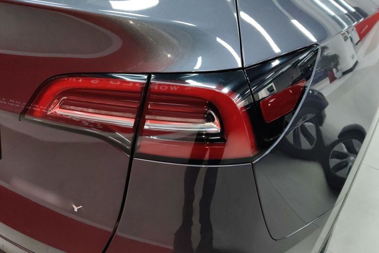 Used Tesla Model Y 2021 Long-Range All-Wheel-Drive Version