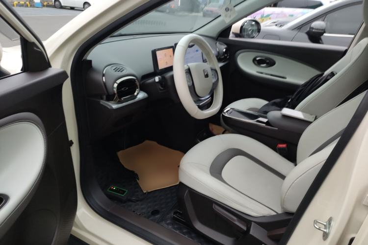 Used JAC Yiwei 3 2023 505 km Championship Edition
