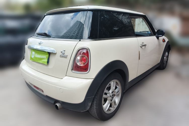 Used MINI 2011 1.6L ONE

