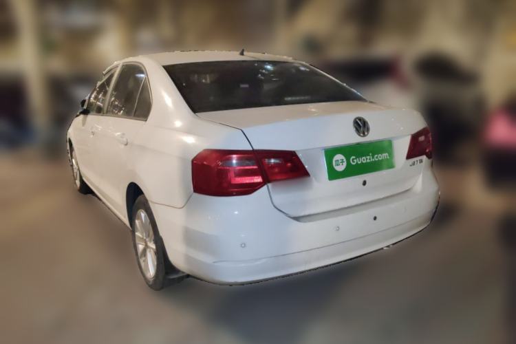 Used Volkswagen Jetta 2013 1.6L Manual Comfort Model
