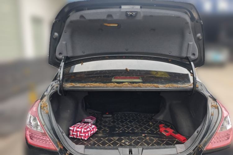 Used Geely Auto Classic Emgrand 2013 Sedan 1.5L Manual Entry-Level Model Trunk