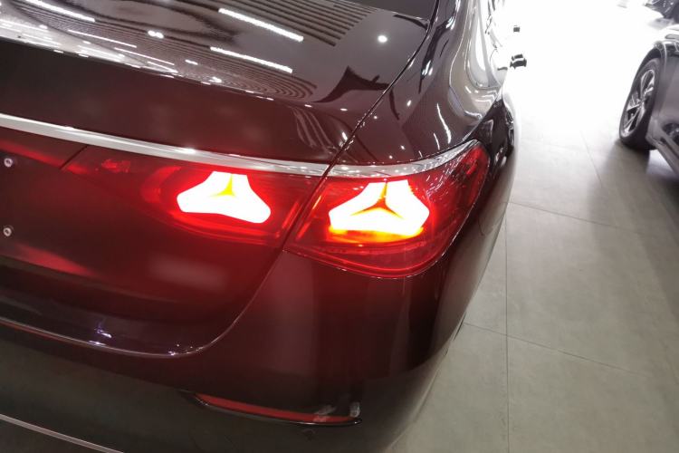 Used Mercedes-Benz E-Class 2024 Facelift E 260 L
