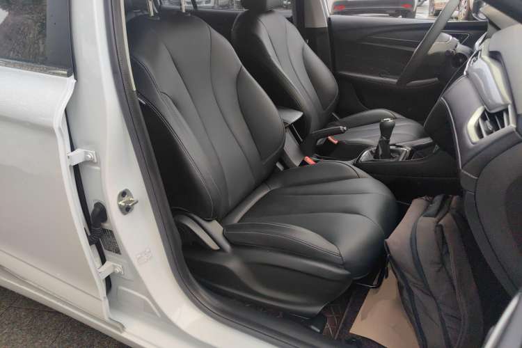 Used Roewe i5 2020 1.5L Manual 4G Connect Leehao Flagship Edition