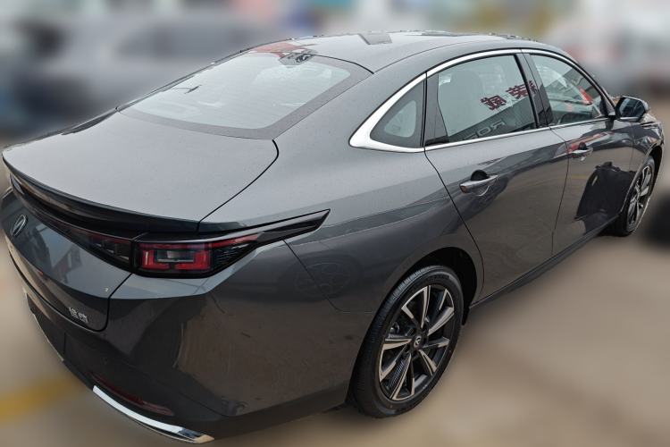 Used CHANGAN Eado 2025 Blue Whale 1.5T 500Bar Prestige Model Rear Right 45 Deg