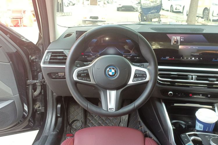 Used BMW i3 2024 eDrive 35 L
