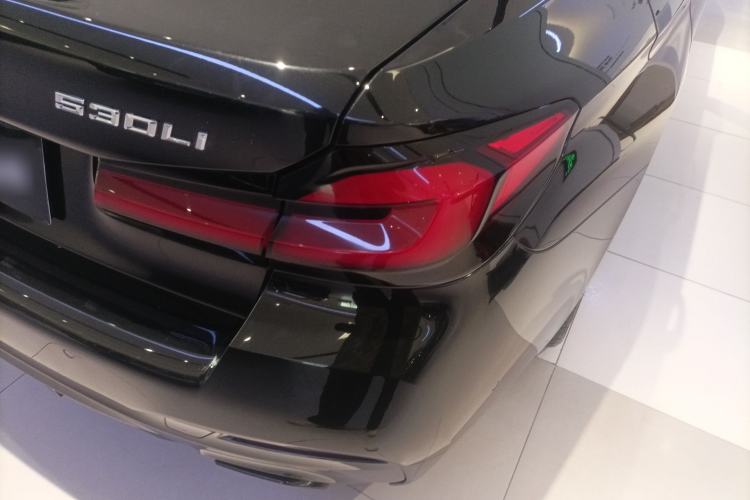 Used BMW 5 Series 2022 Second Facelift 530Li Leading Edition M Sport Package
