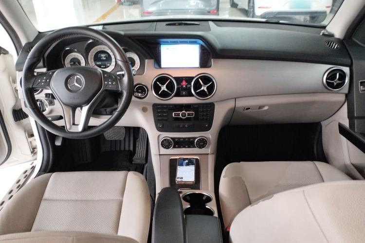 Used Mercedes-Benz GLK-Class 2013 GLK 300 4MATIC Dynamic Sunroof Model
