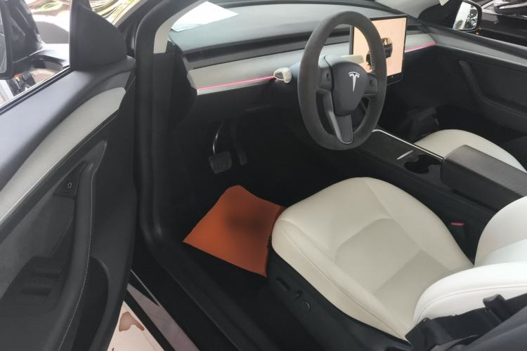 Used Tesla Model Y 2023 Rear-Wheel-Drive Version