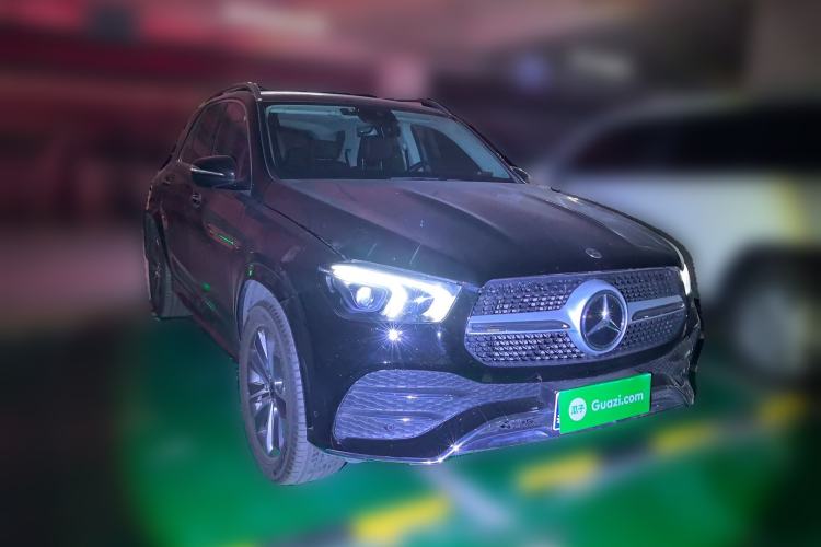 Used Mercedes-Benz GLE 2022 GLE 350 4MATIC Stylish Model Front Right 45 Deg