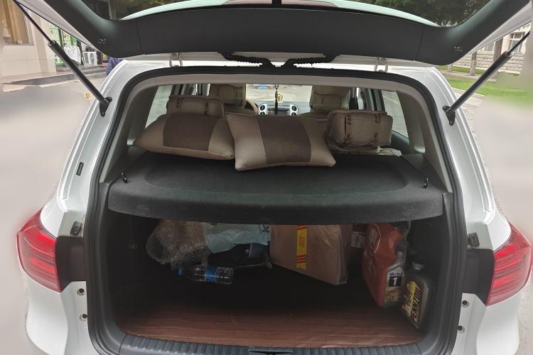 Used Volkswagen Tiguan 2016 300TSI Automatic All-Wheel Drive Luxury Edition Trunk