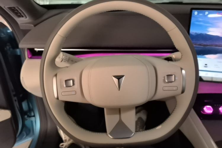 Used Deepal L07 2024 230Max Qiankun Intelligent Driving ADS SE Range-Extended Version Steering Wheel