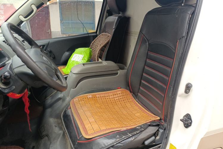 Used Foton Scenic G7 2017 2.0L Long-Wheelbase Commercial Van High Roof 2 Seats 4Q20M